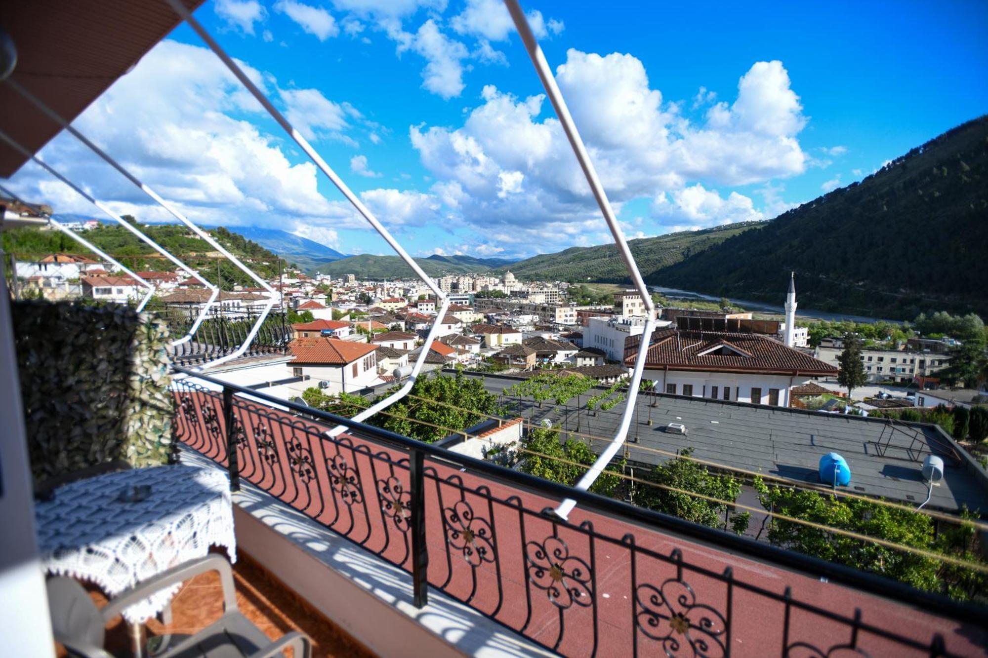Villa Rezidenca Aurel Center Berat Esterno foto