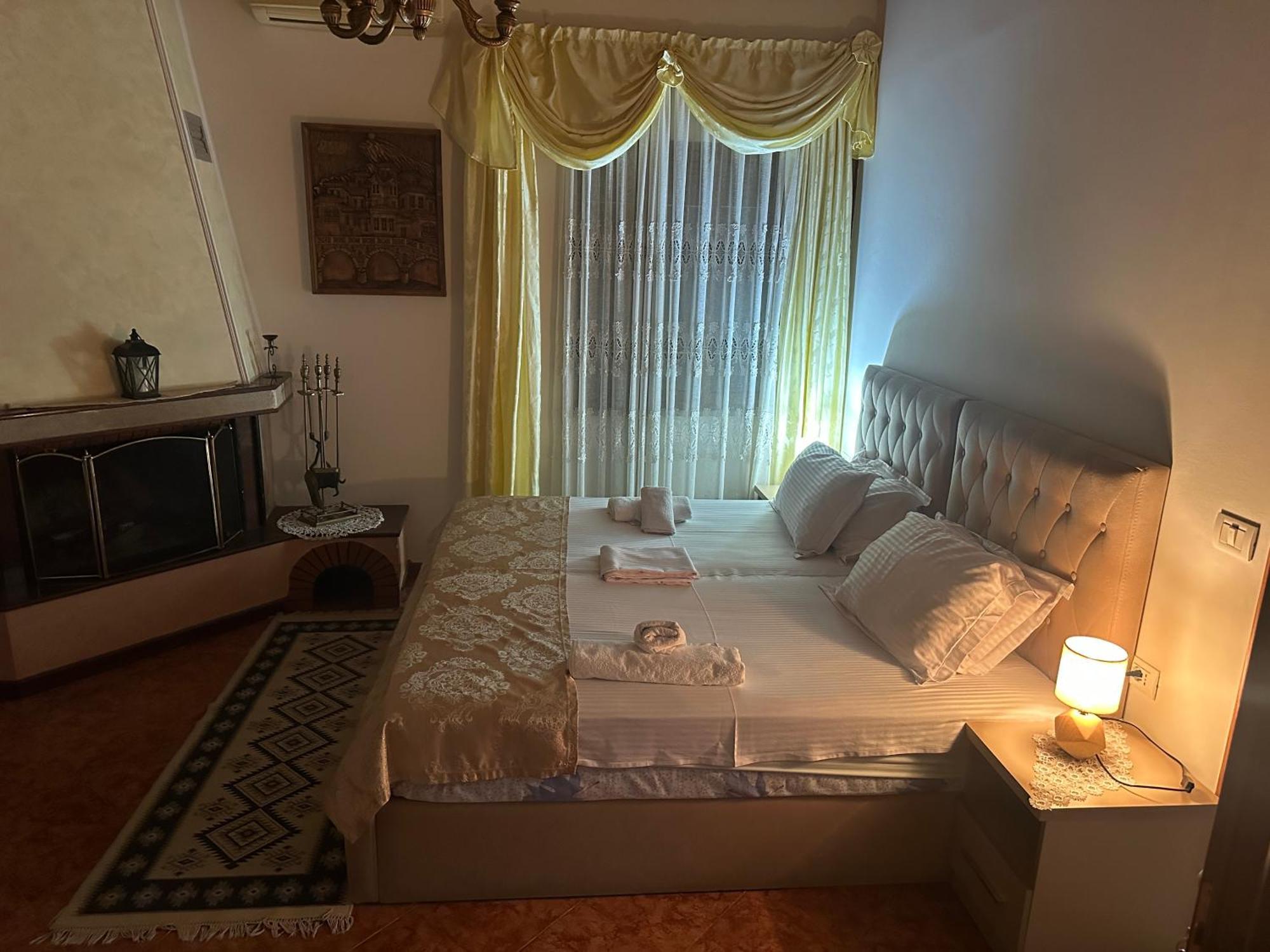Villa Rezidenca Aurel Center Berat Esterno foto
